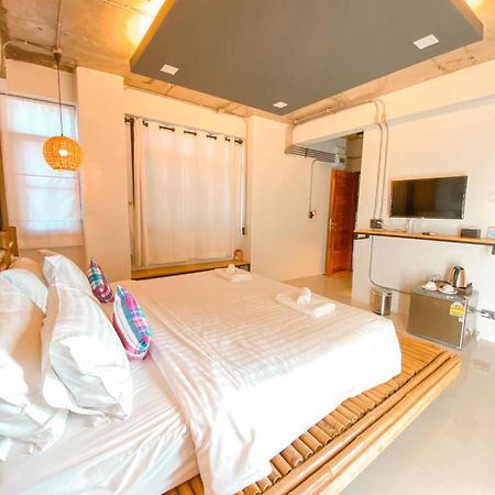 Luck Esan Loft Otel Ubon Ratchathani Dış mekan fotoğraf