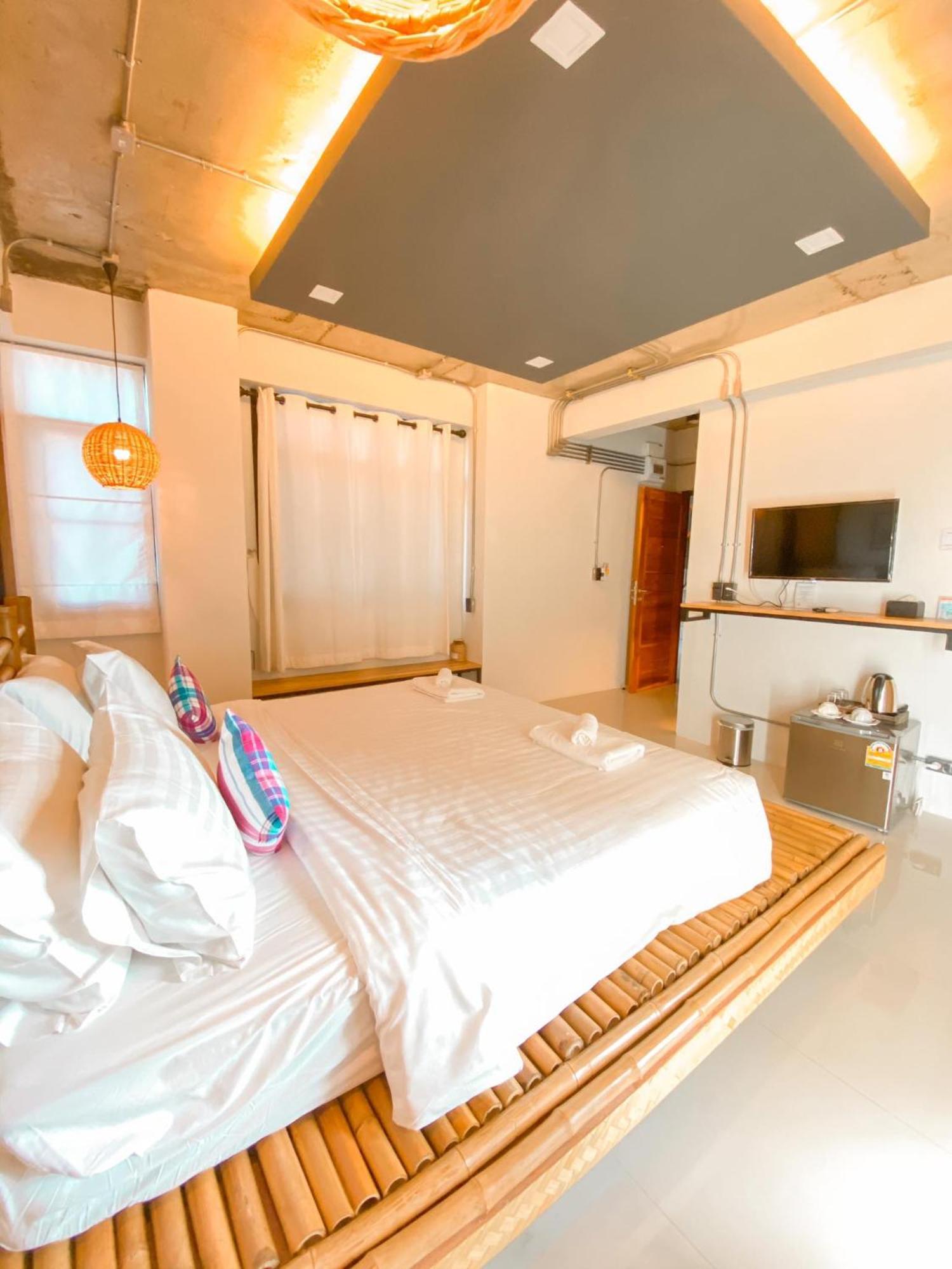 Luck Esan Loft Otel Ubon Ratchathani Dış mekan fotoğraf