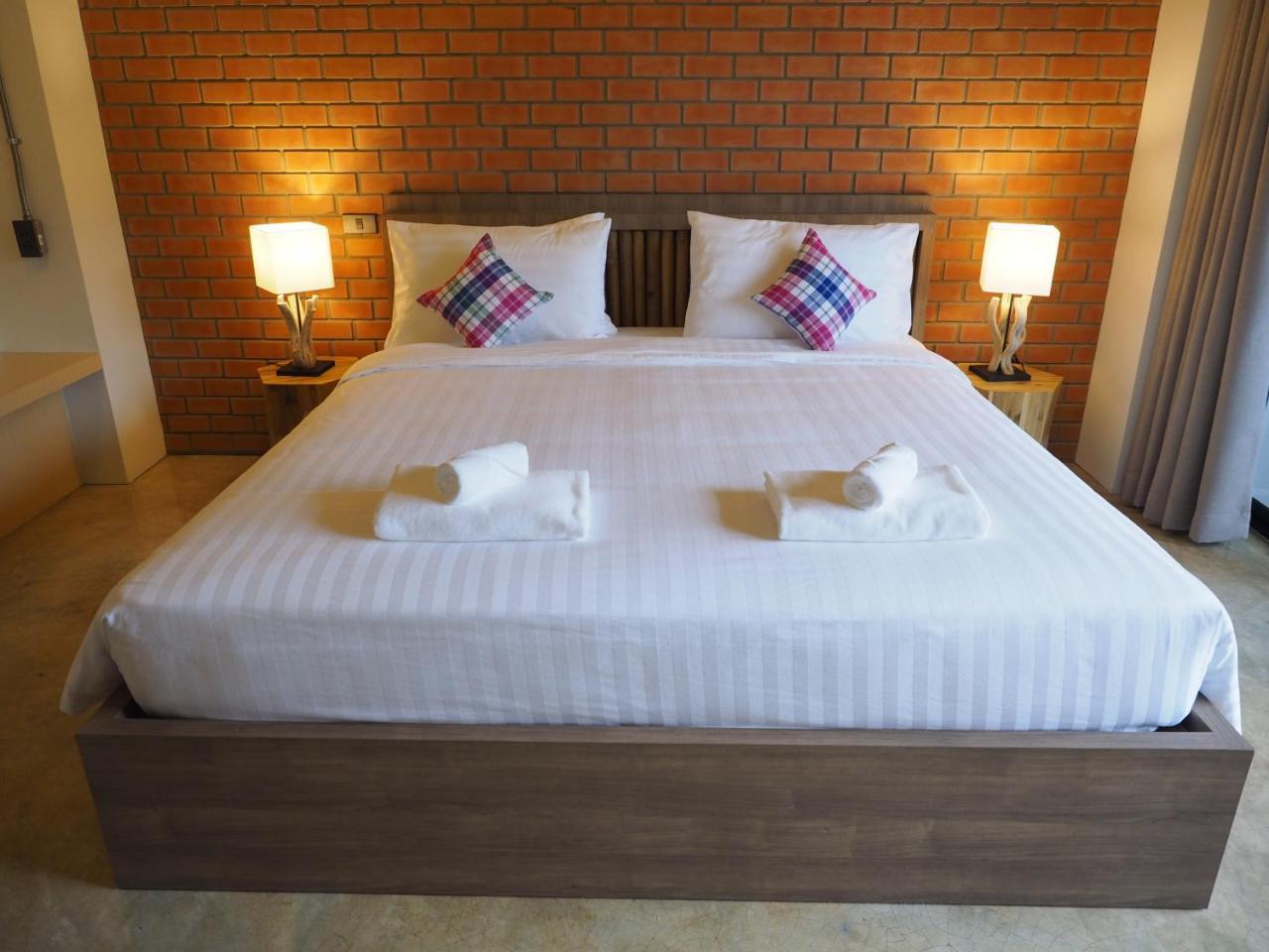 Luck Esan Loft Otel Ubon Ratchathani Dış mekan fotoğraf